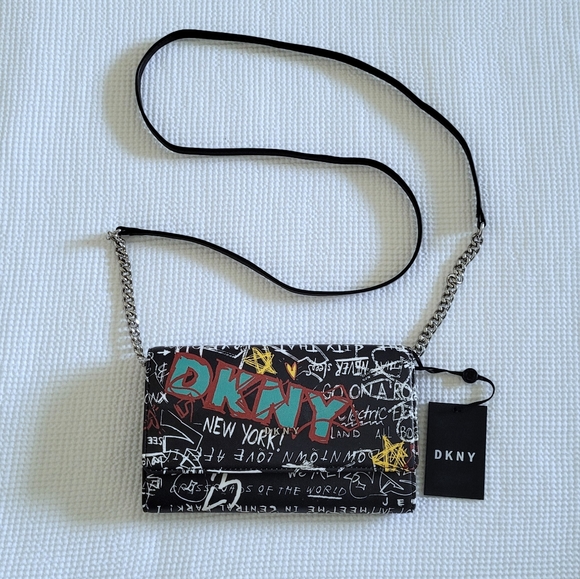 ✨️HP✨️ DKNY🗽 Gia Wallet On A Chain⛓ - NWT - Picture 15 of 16